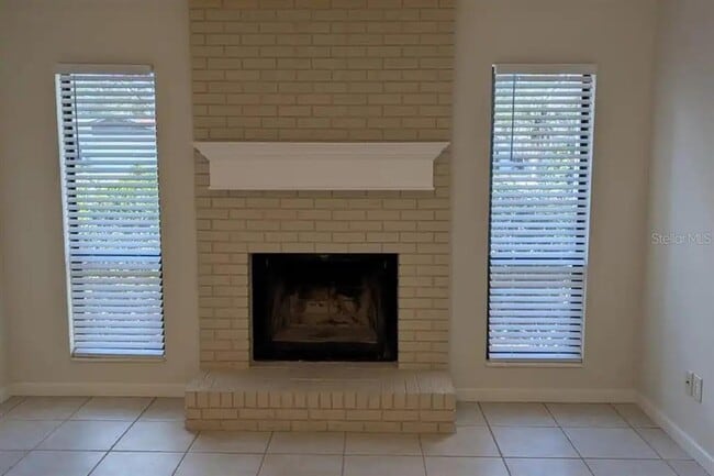 Building Photo - 6033 NW 33 St