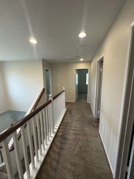 Building Photo - 642 W Brewer Rd