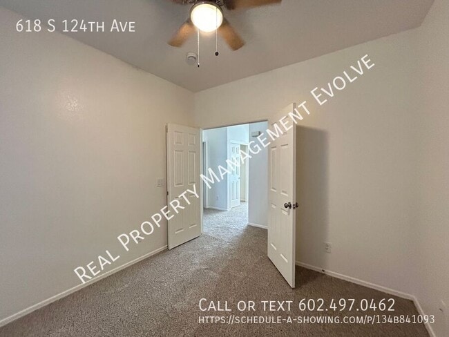 Building Photo - 618 S 124th Ave