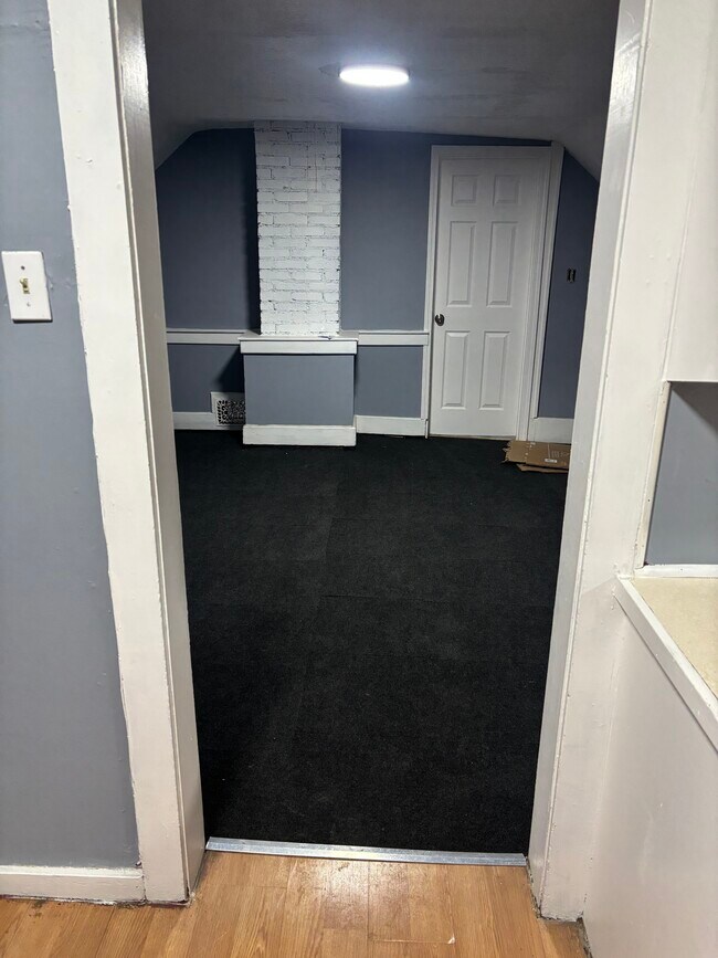 Building Photo - 721 Sumner St