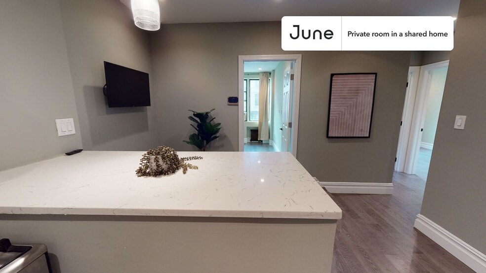 Building Photo - Room in Shared 3 bed/2 bath home in East Village