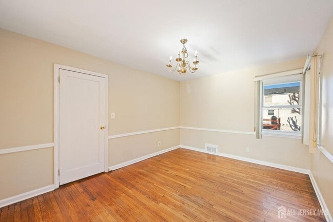 Building Photo - 298 Newark Ave