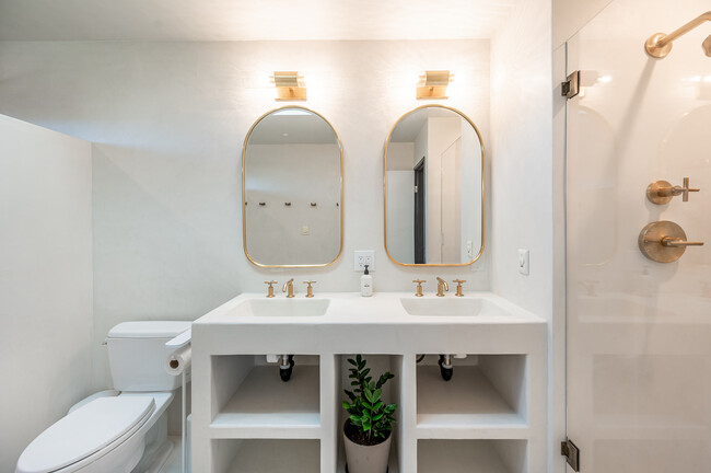 Downstairs Tedelakt plaster bathroom with Kohler finishes - 7401 Studio Rd