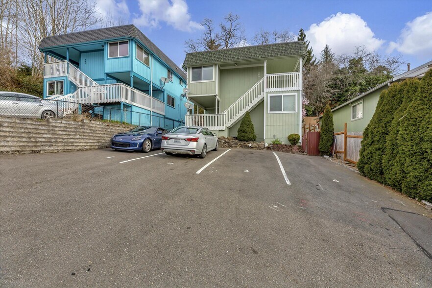 Building Photo - 361 Earlington Ave SW