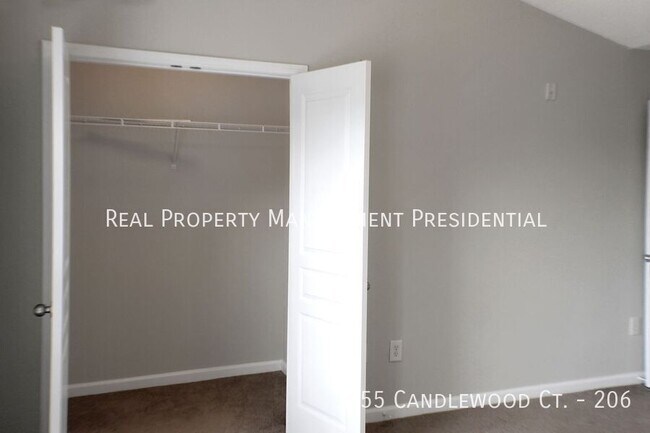 Building Photo - 1855 Candlewood Ct
