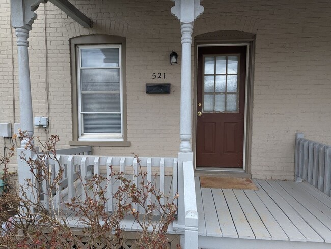 Primary Photo - 517-527 Eighth Avenue