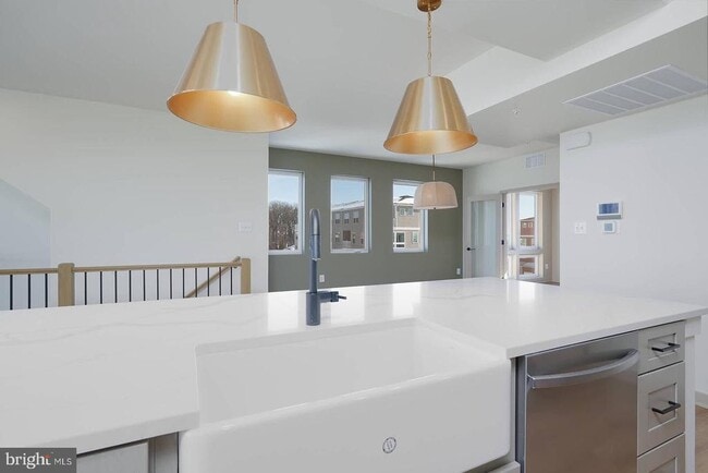 Building Photo - 710 Iron Frg Rd