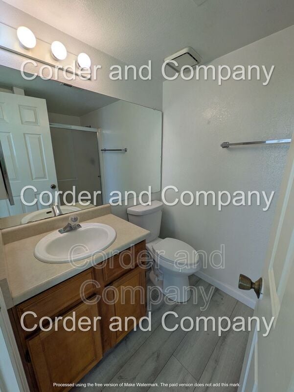 Building Photo - 3301 Monroe St NE