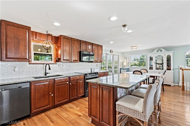 Building Photo - 12861 Iona Rd