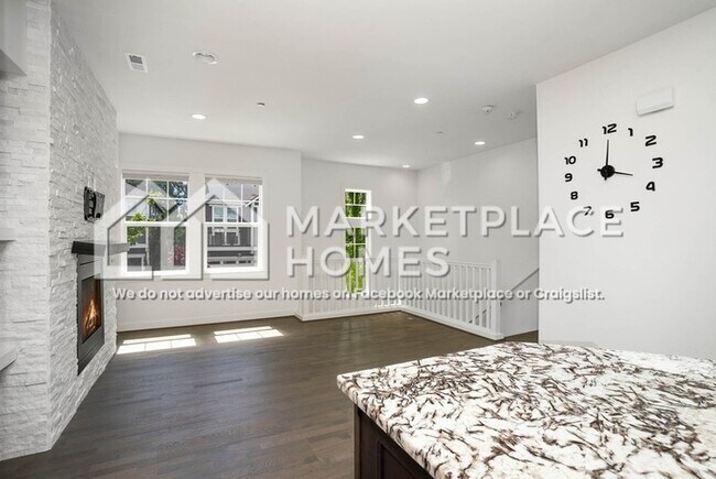 Building Photo - 23942 SE 45th Pl