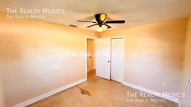 Building Photo - 4709 Redfern Dr