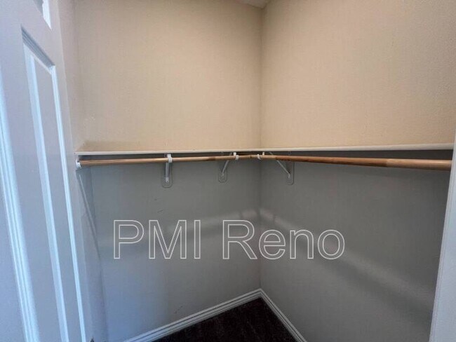 Building Photo - 8378 Simsbury Dr