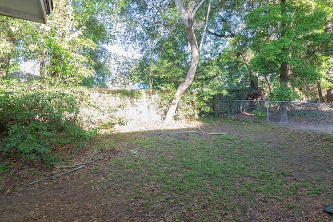 Building Photo - 3216 Jim Lee Rd