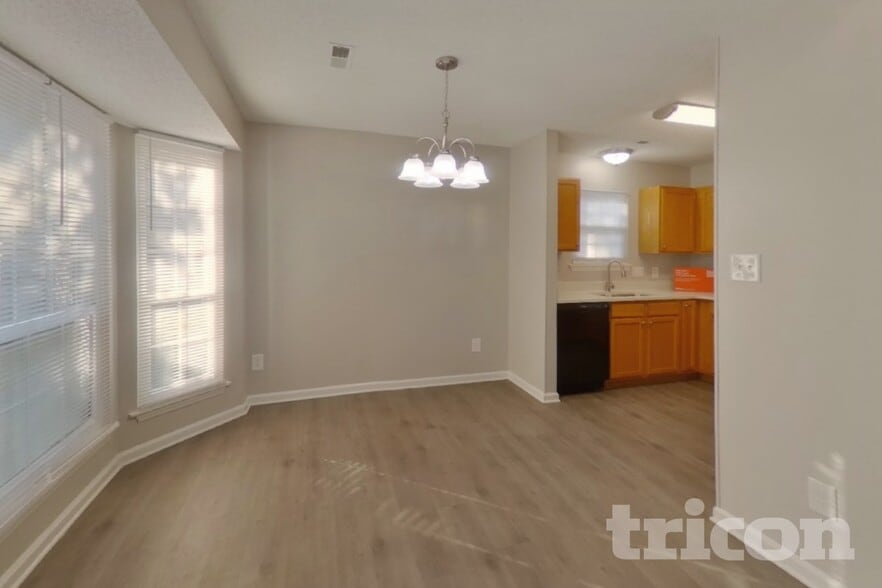 Building Photo - 10334 Creswell Ct