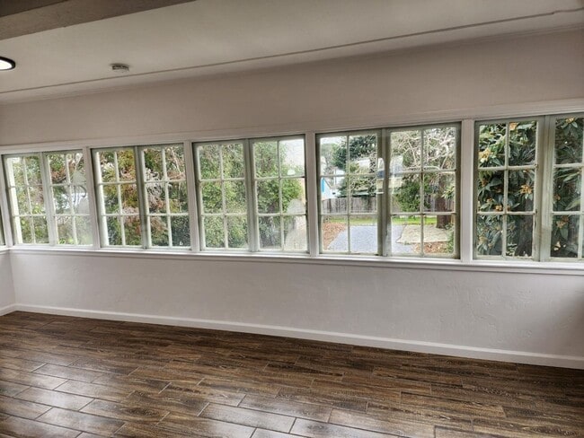 Building Photo - Charming Remodeled 3 Bedroom Victorian In Anderson