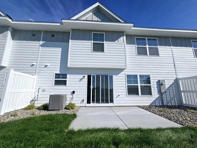 Patio - 1103 Middlefield Rd