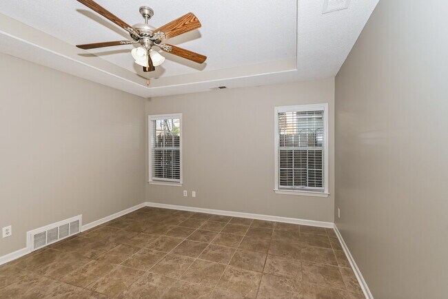 Building Photo - 8138 Woodson Dr