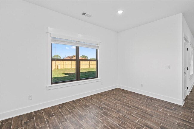 Building Photo - 64 W Gilpin St