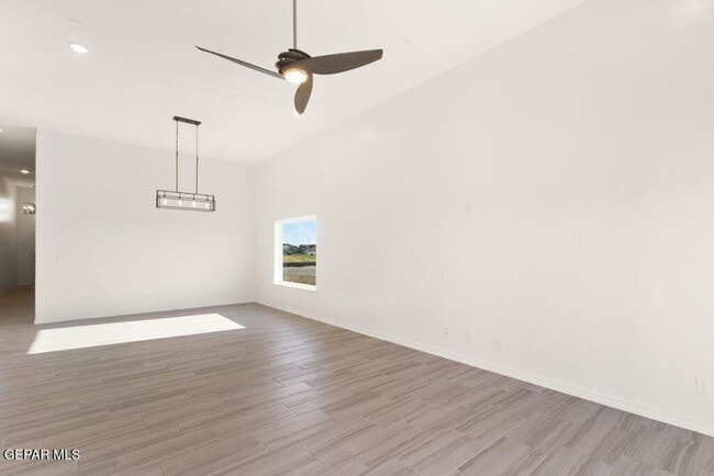Building Photo - 905 Ada Ln