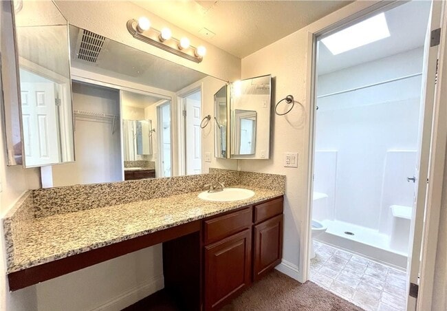 Building Photo - 5162 S Jones Blvd