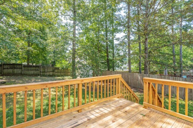 Building Photo - 8915 Castle Point Dr