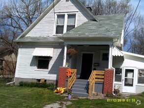 Building Photo - 119 W Sexton Rd