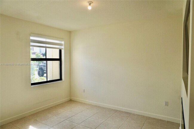 Building Photo - 10606 West 33rd Ct
