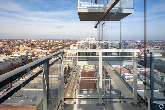 Building Photo - 1460 N Halsted St