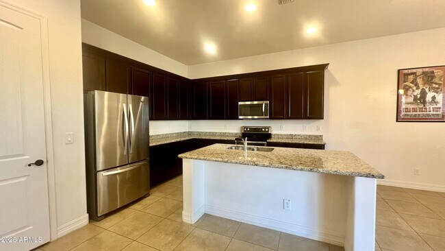 Building Photo - 4571 N Arbor Way