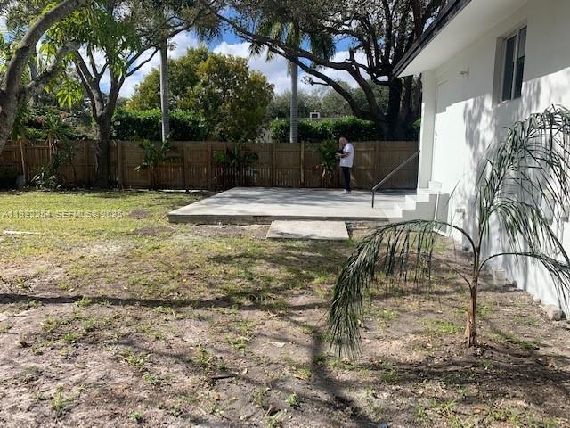 Building Photo - 10 NE 59th St