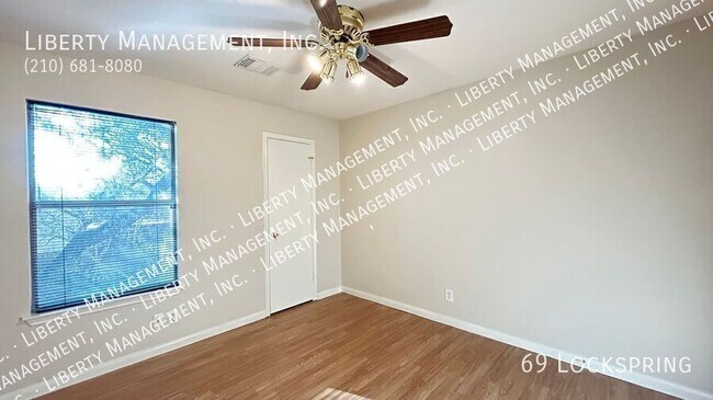 Building Photo - 69 Lockspring-