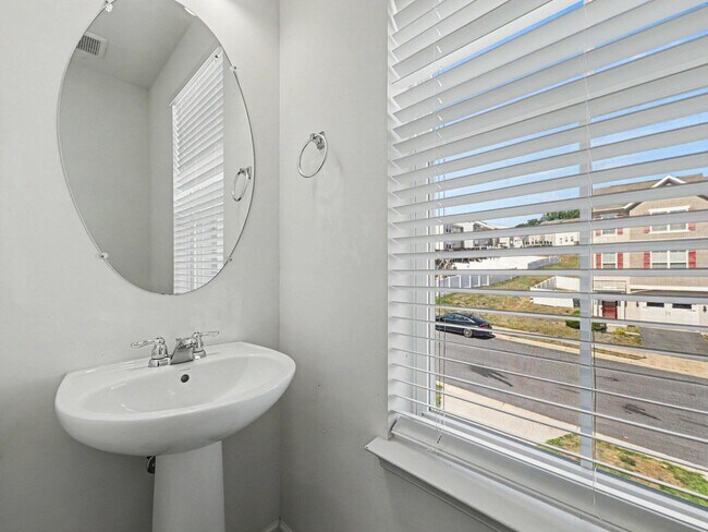 Building Photo - 1428 Hudgins Farm Cir