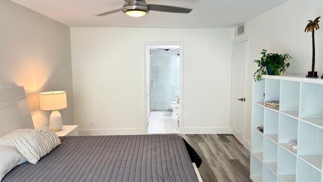 Building Photo - 1301 River Reach Dr