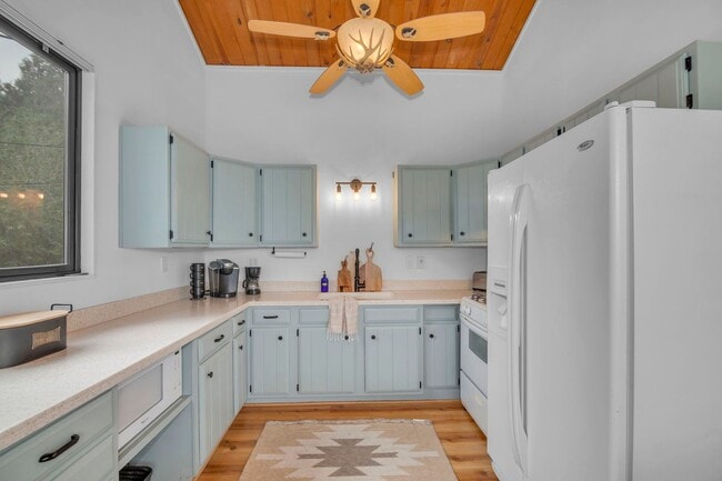 Building Photo - 355 Mullins Dr
