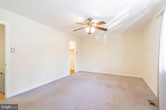 Building Photo - 1004 Worthington Dr