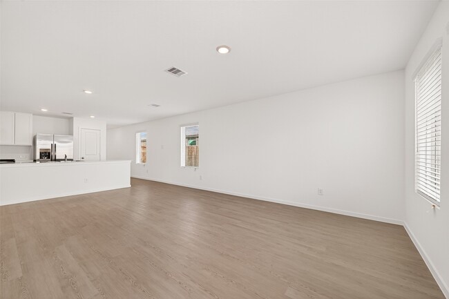 Building Photo - 16846 Spotted Oak Dr
