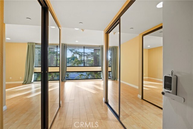 Building Photo - 500 E Del Mar Blvd