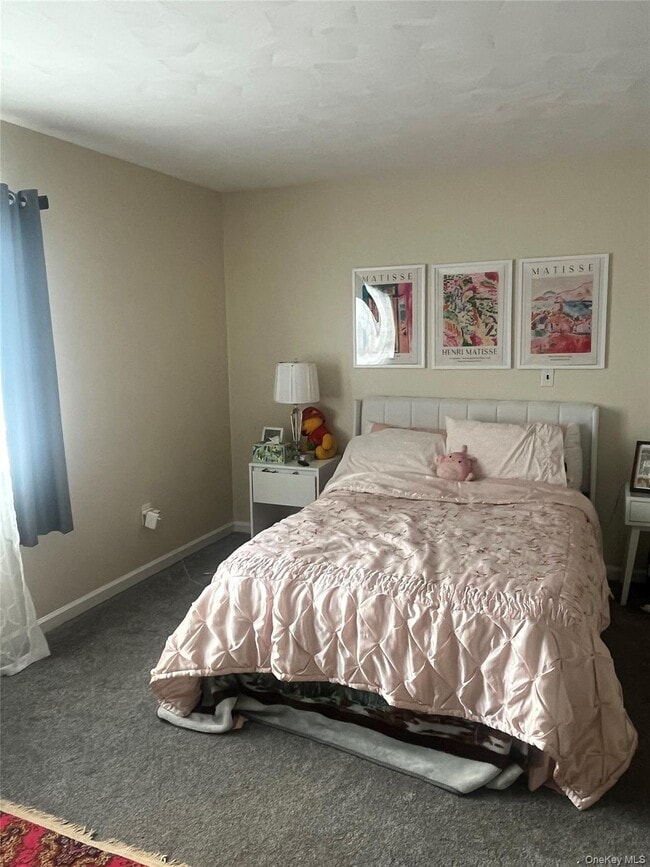 Building Photo - 22 Brittany Dr