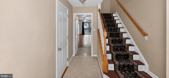 Building Photo - 2483 Lakeside Drive