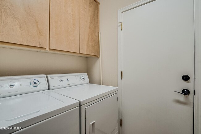 Building Photo - 11113 E Betony Dr