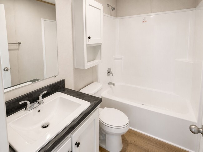 Building Photo - 5230 Bonte Dr
