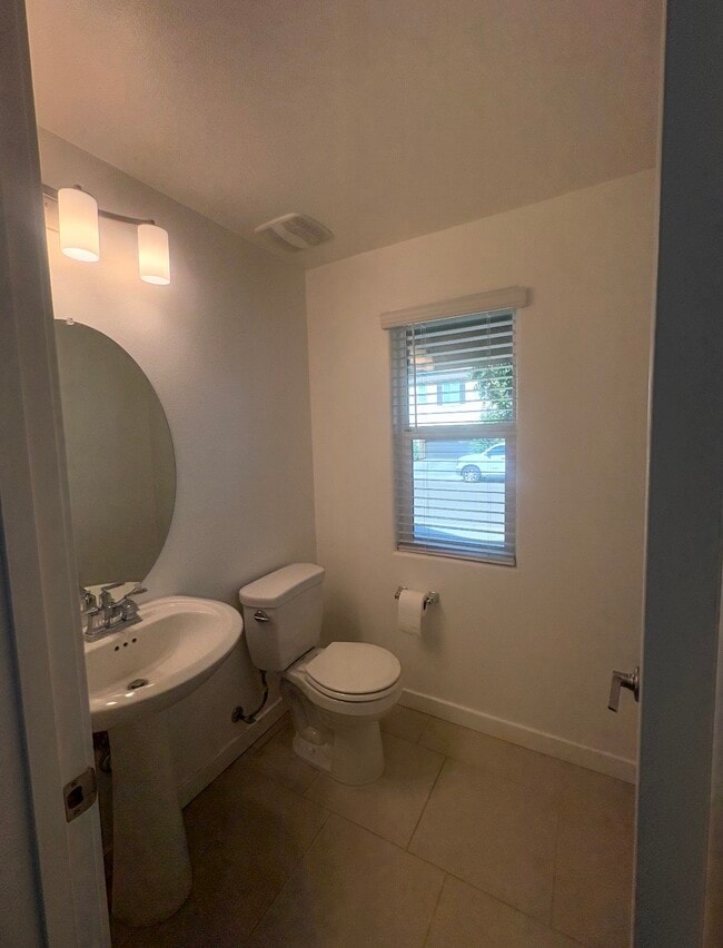 Building Photo - 836 Soledad Ave