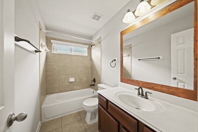 Building Photo - 24430 Silverton Valley Ln