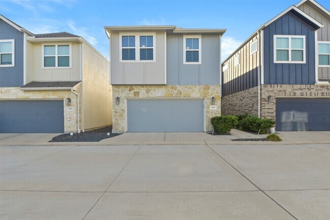 Building Photo - 3109 Cloud Forest Ln