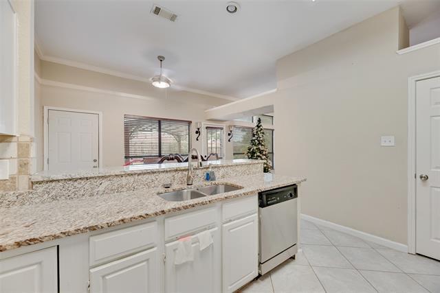 Building Photo - 1670 Crosshaven Dr