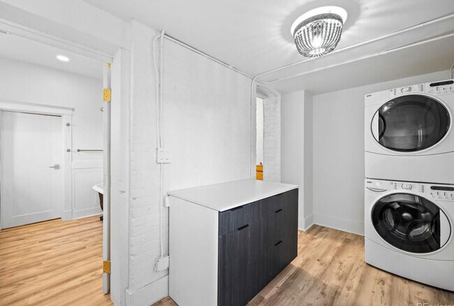 Building Photo - 2925 Curtis Street