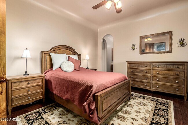 Building Photo - 1930 E Desert Willow Dr