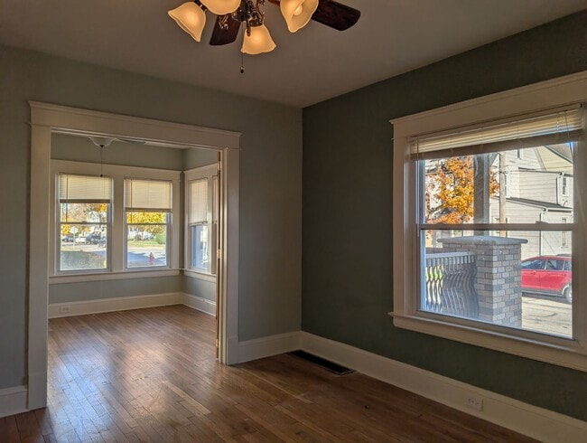 Building Photo - 1560 Coutant Ave