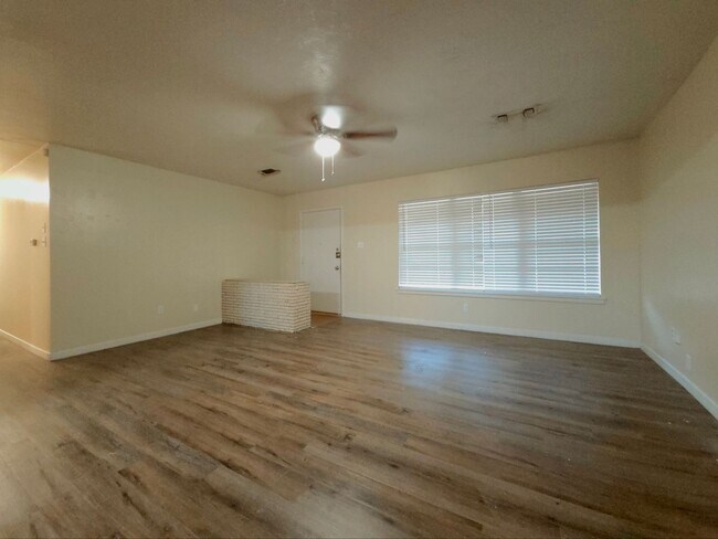 Building Photo - Spacious 3 Bed 2 Bath In Central Lubbock