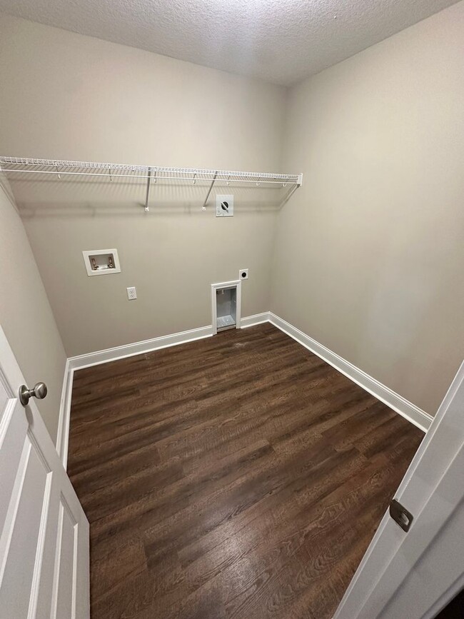 Building Photo - 510 Doyle Ln